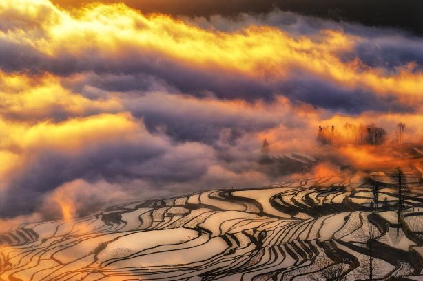 Sunrise Sightseeing in Yuanyang