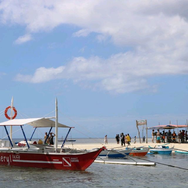 A lengthy sandbar