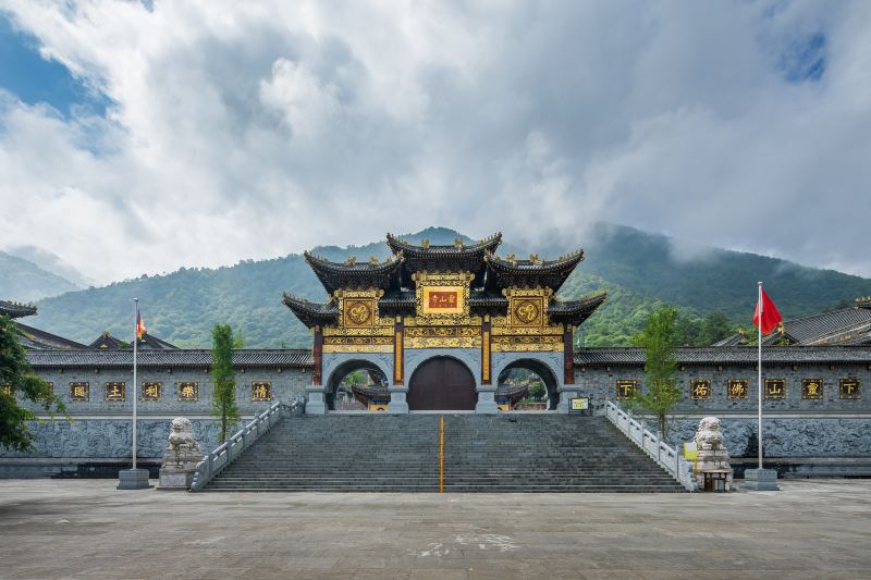 The Lingshan Temple