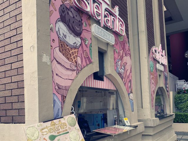 Share a gelato with a fluffy polar bear