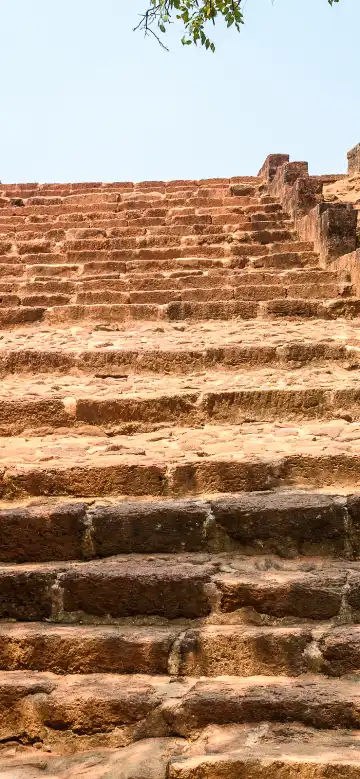 鄰近布巴內斯瓦爾站的酒店