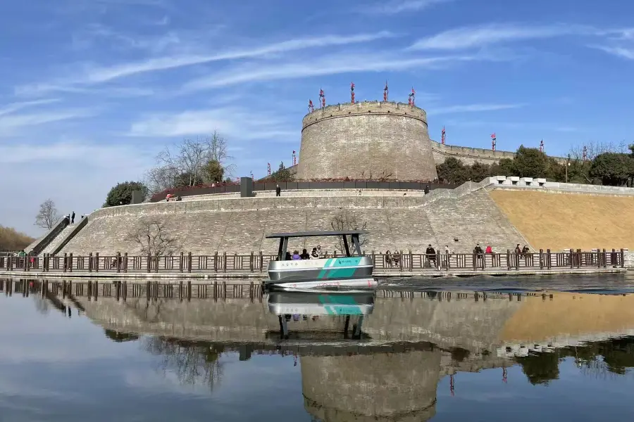 西安城牆護城河智能遊船