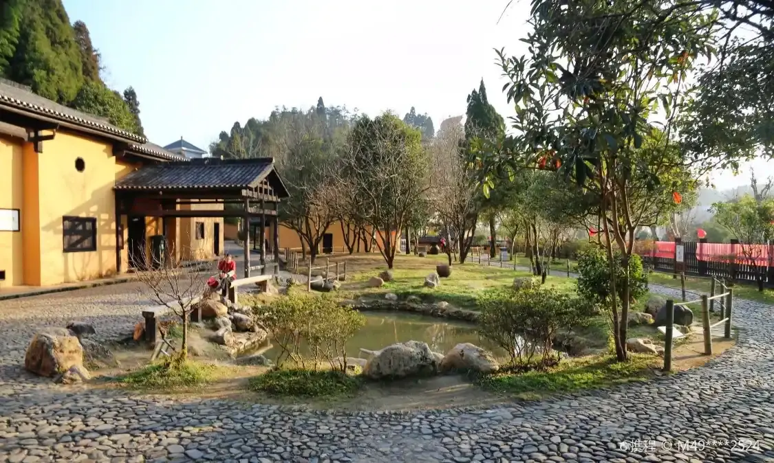 Hotels near Xiangshan Nunnery