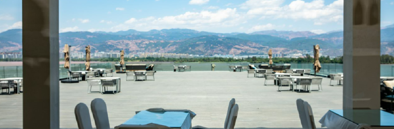 QIONG HAI BIN GUAN YU OU LOU ZHONG CAN TING