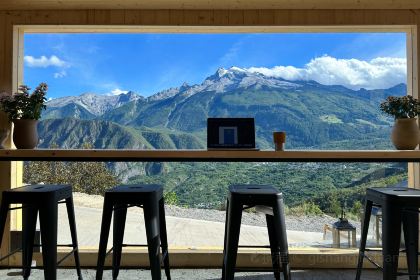 香格里拉云阶·格兰平帐篷营地·咖啡Glamping·cafe