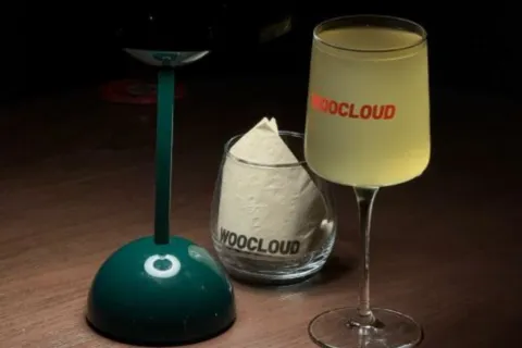 WOO CLOUD