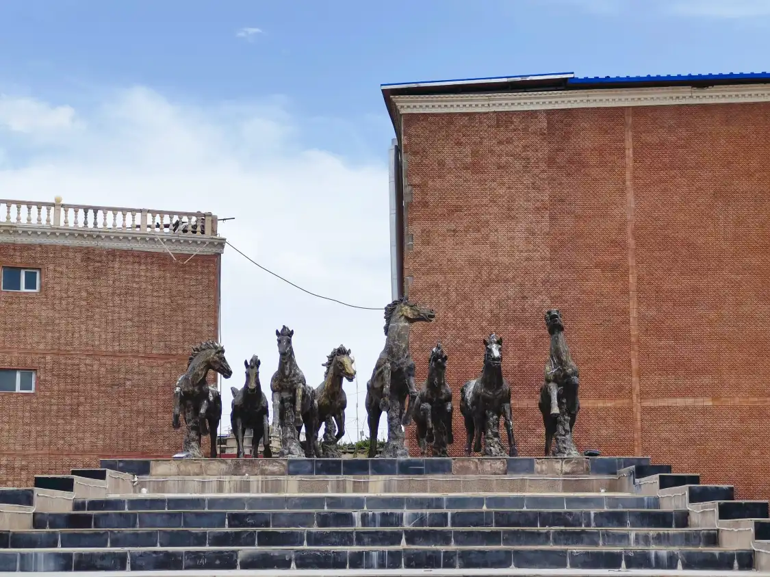Hotels near Yingjisha Ancient Street