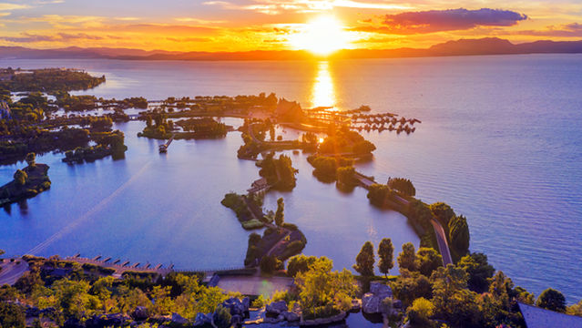 Sunset Sightseeing in Kunming