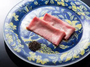 Nikunotakumi Miyoshi