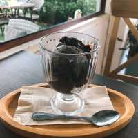 คาเฟ่สุดชิววิวสวยติดทุ่งนา