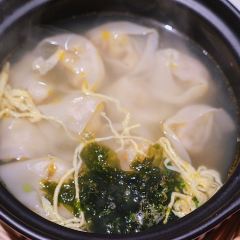 馋三尺蟹粉小笼(南京东路店) User Photo