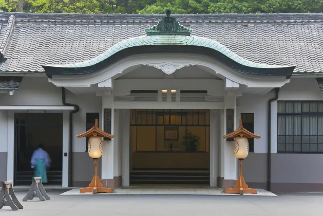 Hotels near Yamanba Waterfall