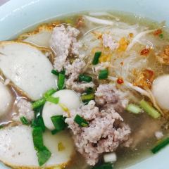 Rung Rueang pork noodle User Photo