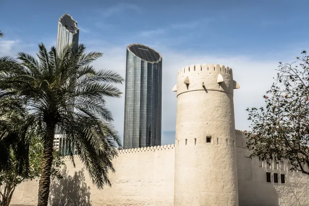 โรงแรมใกล้Rona Cargo | Door to Door Cargo | Madinat Zayed Shopping Centre | Abu Dhabi