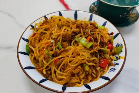 妥穆洒东乡手抓美食