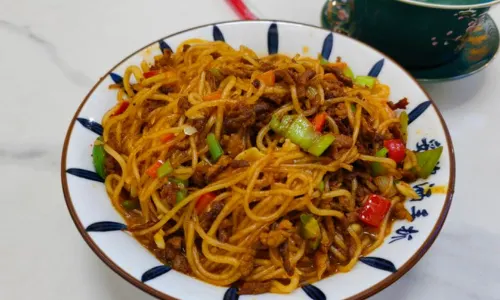 妥穆洒东乡手抓美食