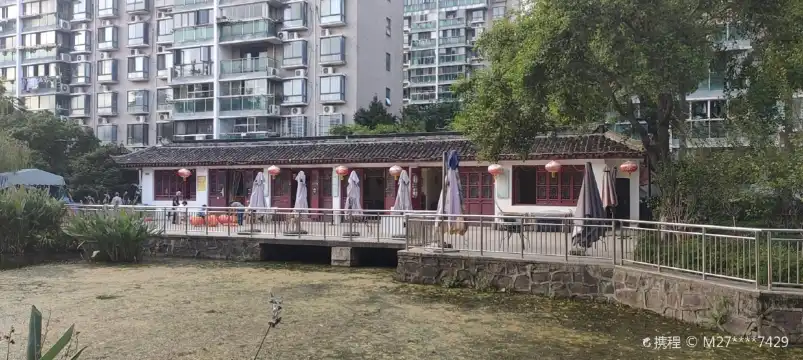 三香公園周辺のホテル