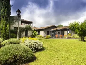 DOMAINE DE LA TUILERIE - Auberge Citadine