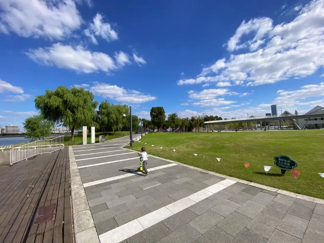 Hotels near Qiantan Sports Park