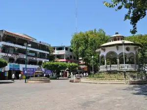 Plaza Álvarez