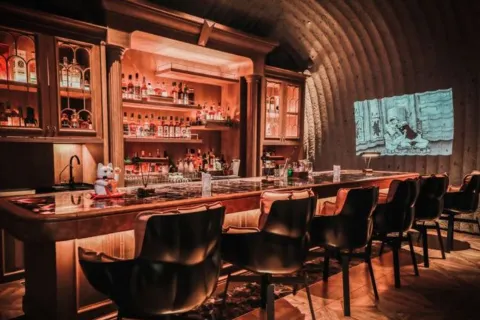 Flow Bar&Lab