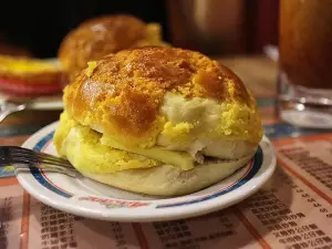 Kam Wah Cafe & Cake Shop