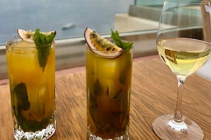 V Lounge Cafe & Cocktail Bar