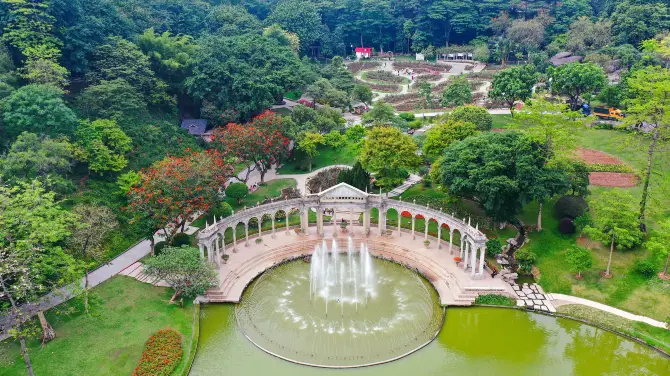 Things to do in Guangzhou #17: Baiyun Mountain Cableway