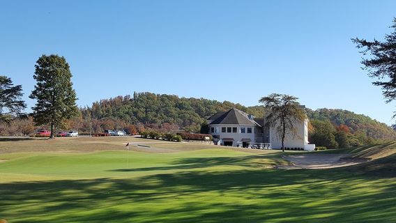 Woodlake Golf, Lodge, and Steakhouse