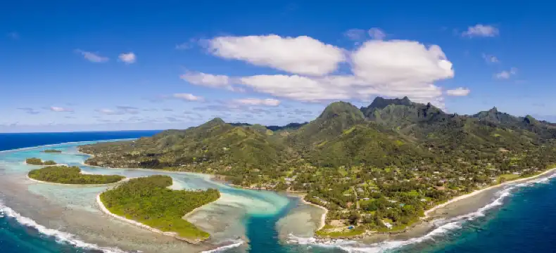 ラロトンガ国際空港周辺のホテル