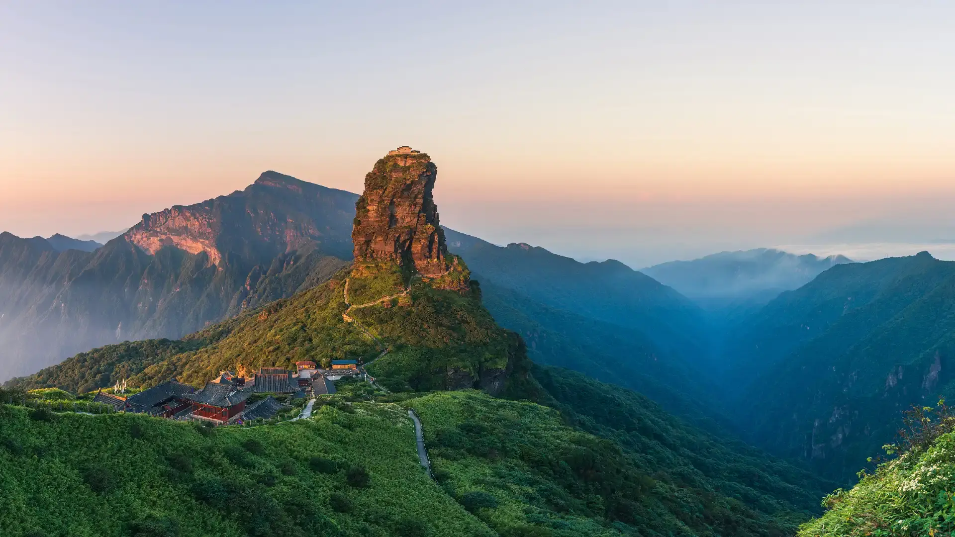 Hotels near Fanjing Mountain Park