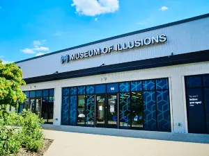 Museum of Illusions - St. Louis