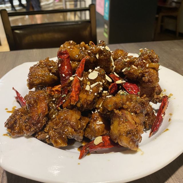  銅鑼灣｜邪惡熔岩炒飯 & 炸雞