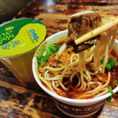 王氏华华牛肉面(雪松路店) User Photo