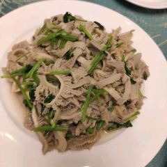 Yan Chun Lou User Photo