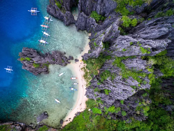 โรงแรมใกล้El Nido Airport Beach