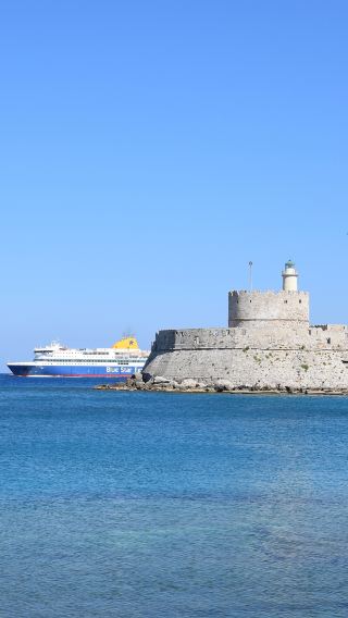 Santorini Greece Luxury Catamaran Half-Day Tour: Morning or Sunset Cruise with Meal (20-Person Group)