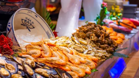 济南绿发贵和洲际酒店·第六层自助餐厅 in Jinan