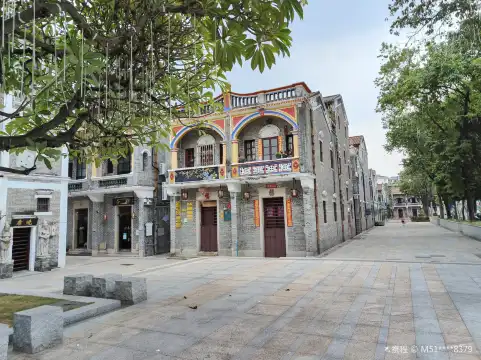 Hotels near Qimingli Lane