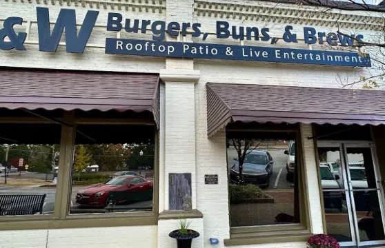 B&W Burgers, Buns & Brews