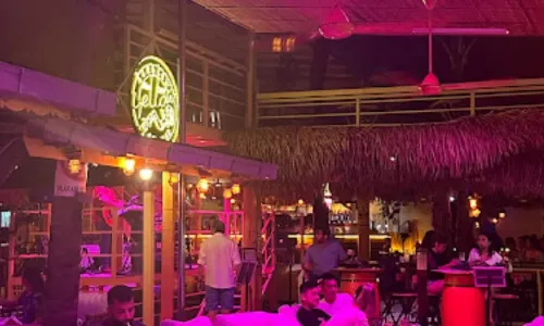 Yellow Beach Cafe