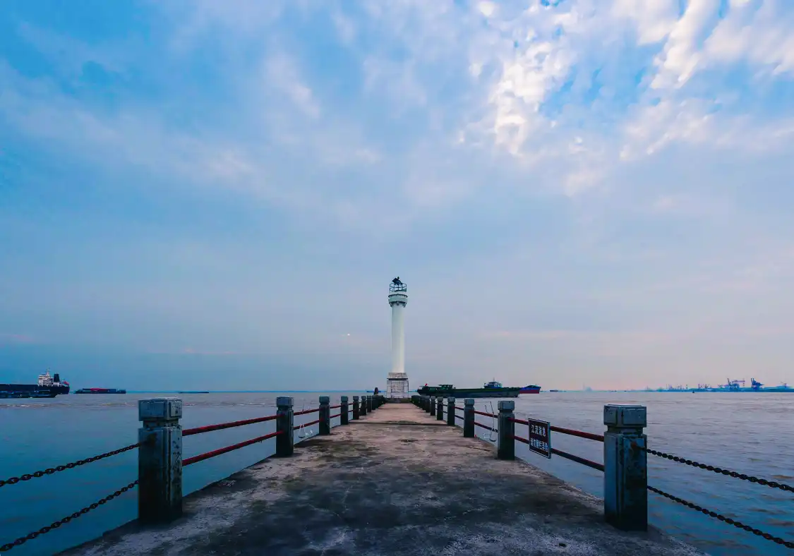 칭란반도 우주 어인부두 주변 호텔