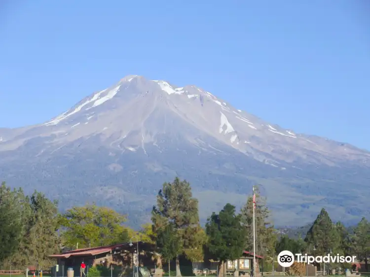 Hotels in Shasta County