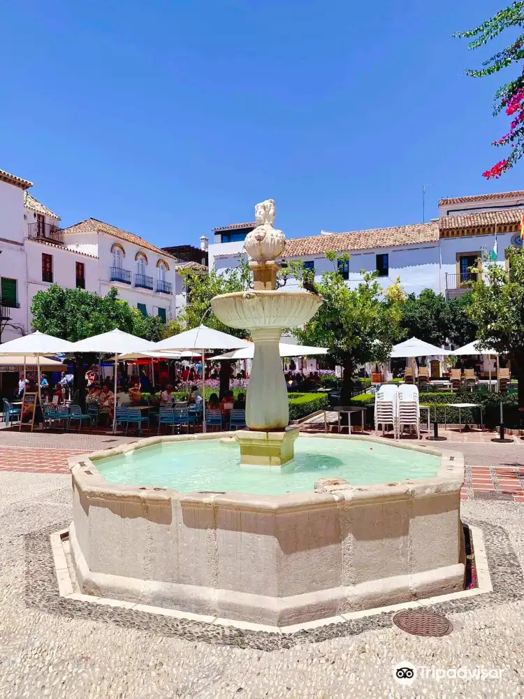 Hotels near Plaza de Los Naranjos