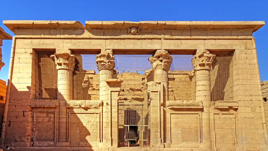 カラブシャ神殿周辺のホテル