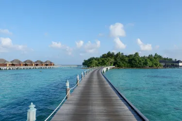 Ayada Maldives (อะยาดารีสอร์ท)