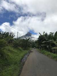 The road to traditional village