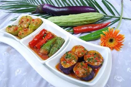 齿留香农庄·烧鸡·窑鸡·竹筒饭