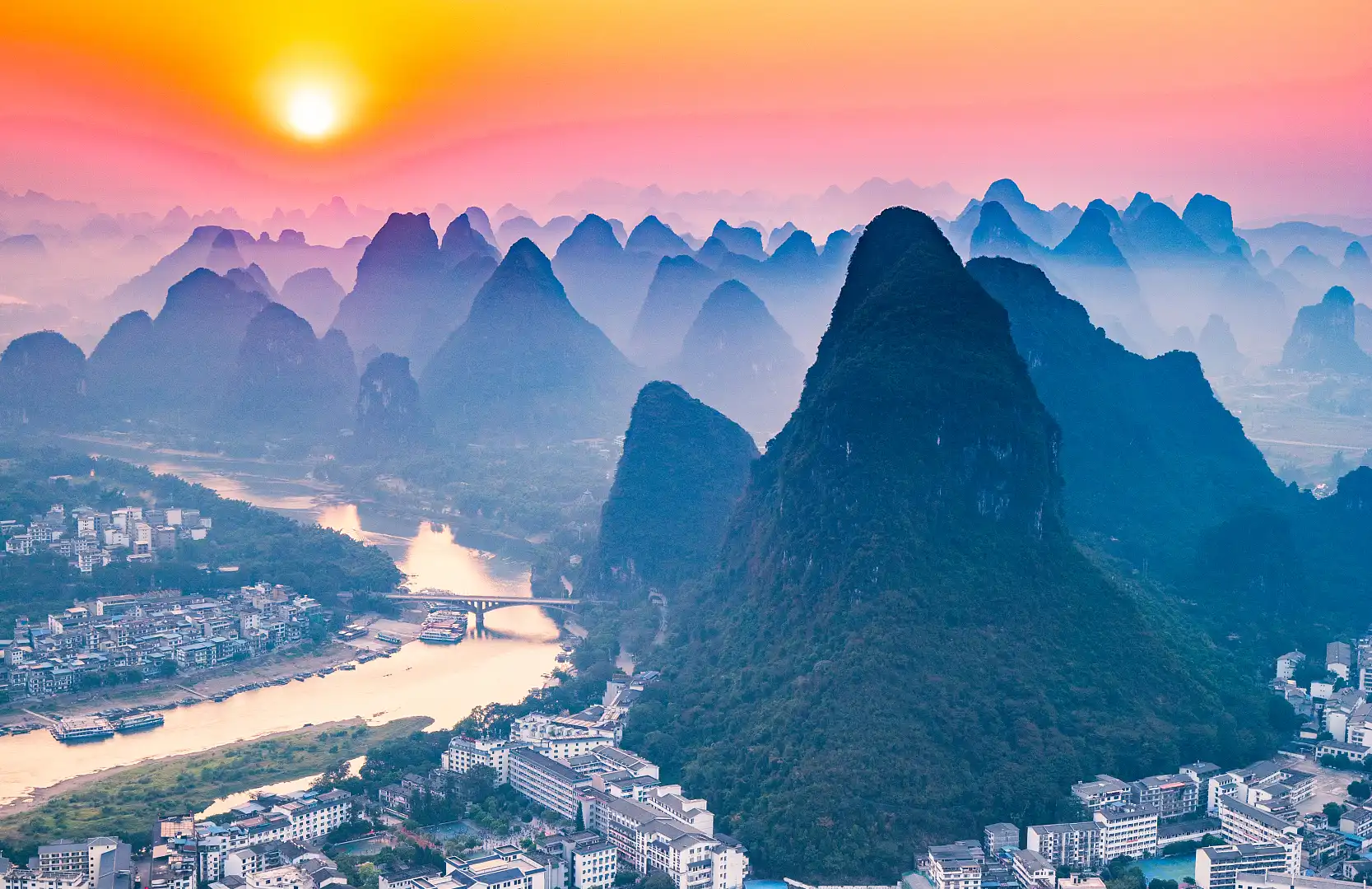 Hotels near Yangshuo TV Tower