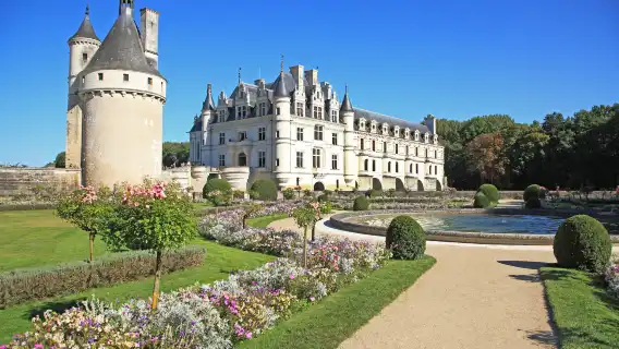 巴黎羅亞爾河谷+香波堡+舍農索城堡一日遊【品酒/導遊/兩堡】